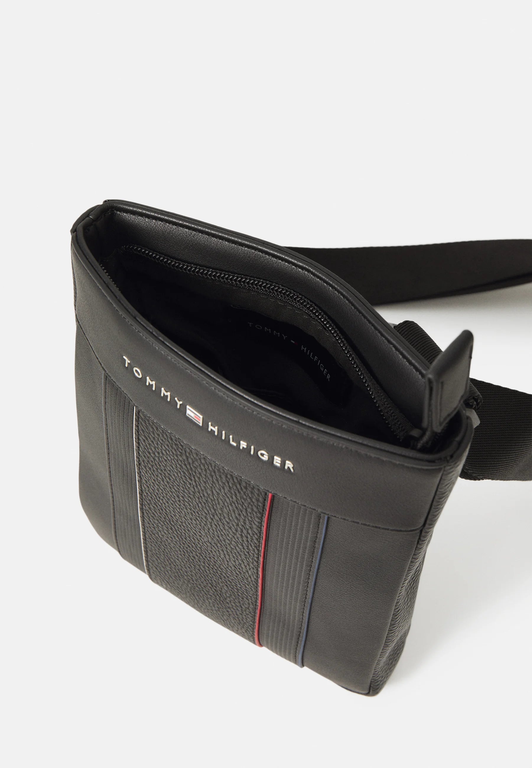 TOMMY HILFIGER SHOULDER BAG