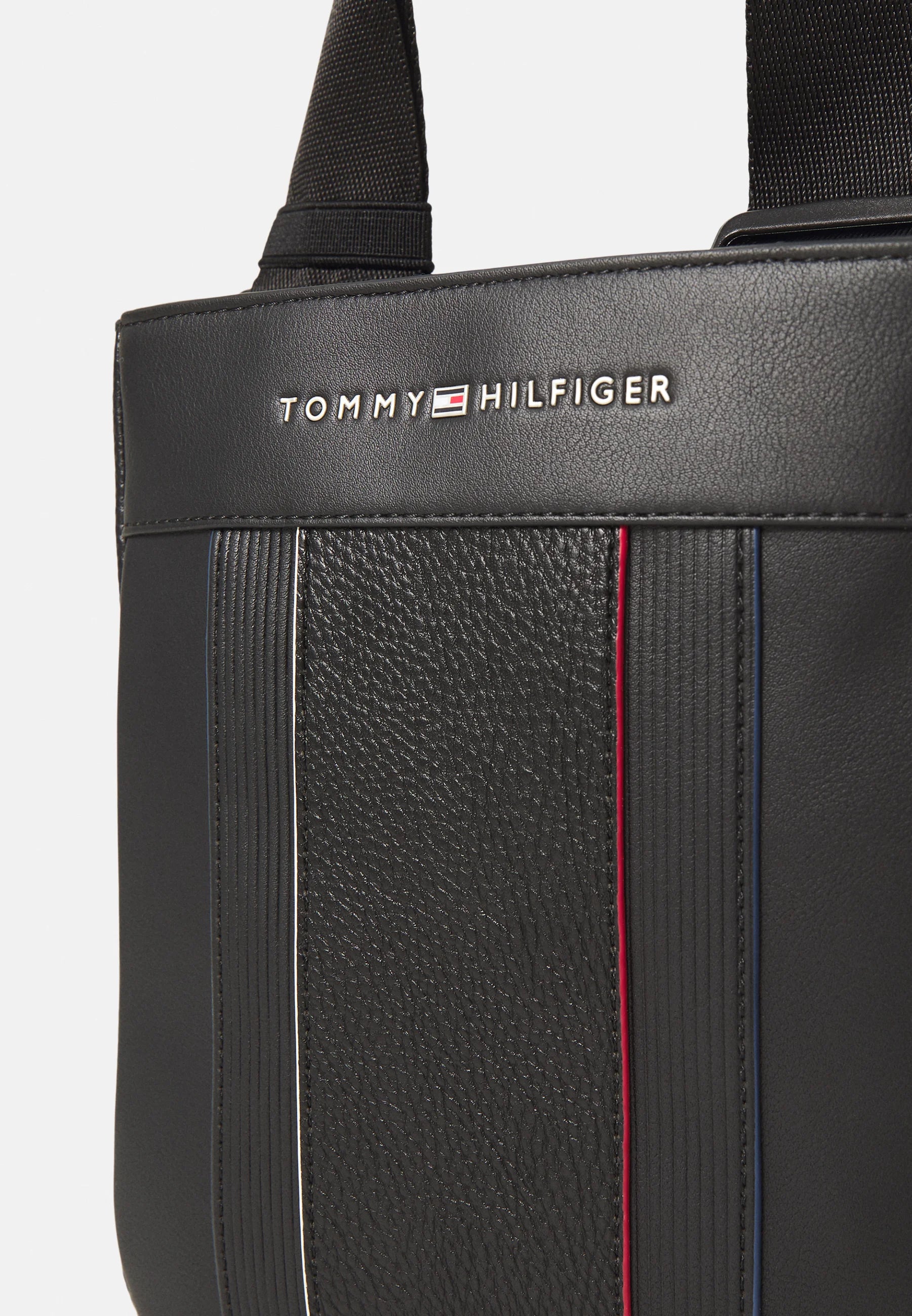 TOMMY HILFIGER SHOULDER BAG