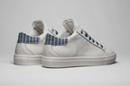 V2 SNEAKERS UOMO IN PELLE A SUOLA BASSA BIANCA CON RETRO IN TESSUTO  BLU