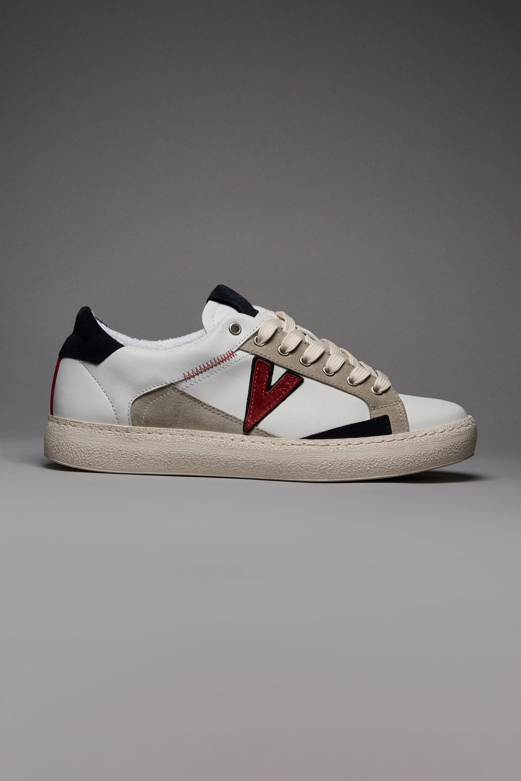 V2 PABLITO - WHITE SNEAKERS WITH SAND BLUE AND RED INSERTS