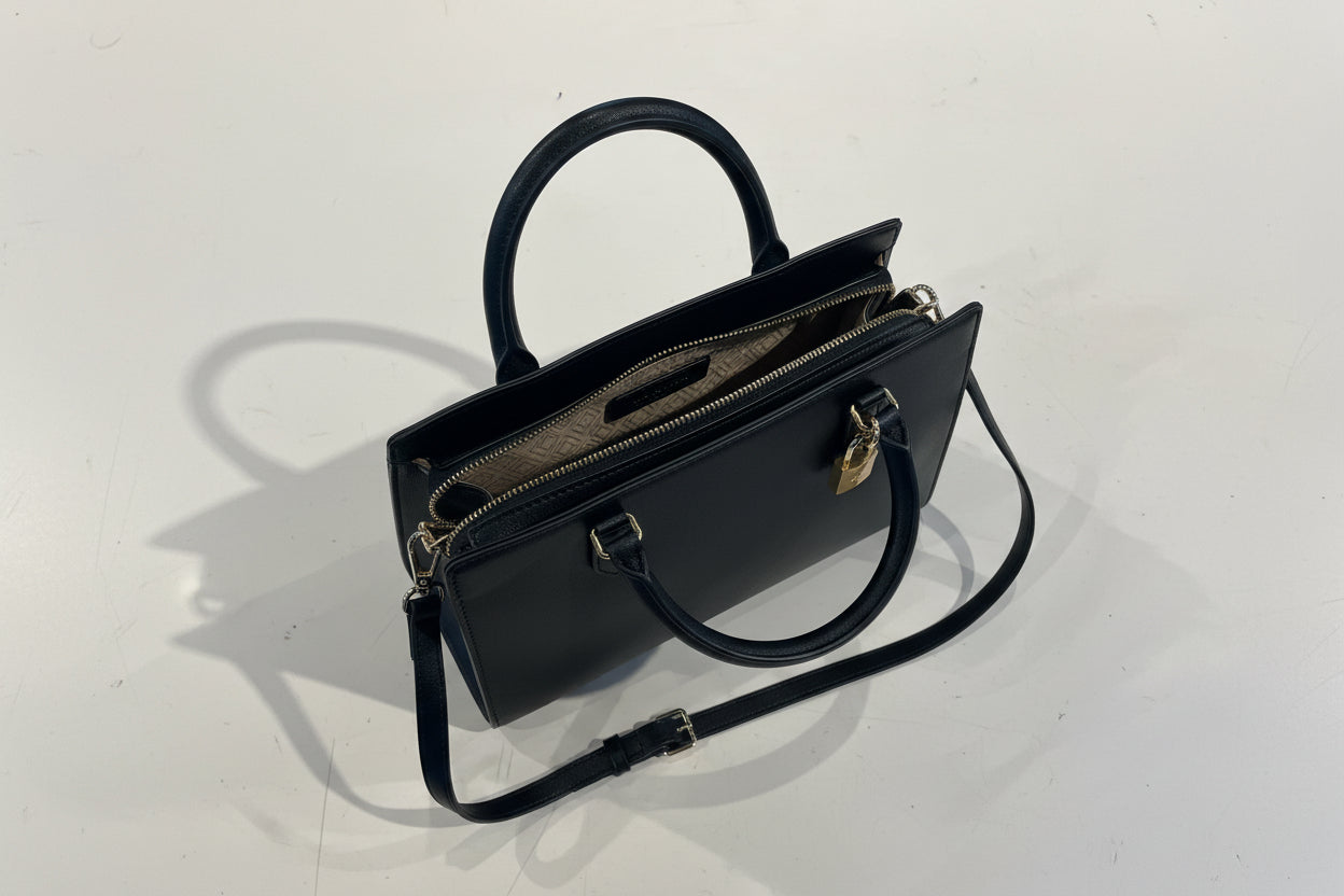 BORSA LAURA BIAGIOTTI NERA IN PELLE MODELLO CLASS