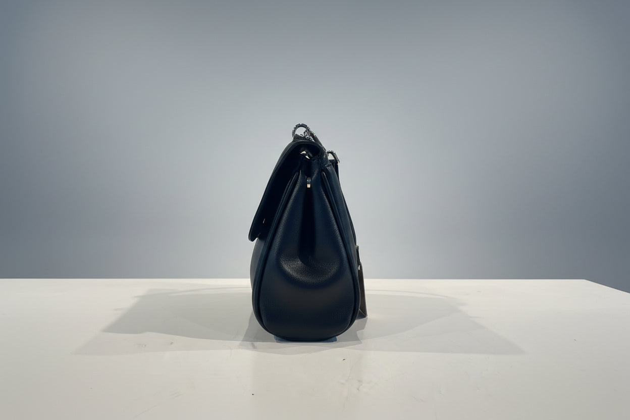 BORSA LAURA BIAGIOTTI IN PELLE NERA MODELLO CLASS