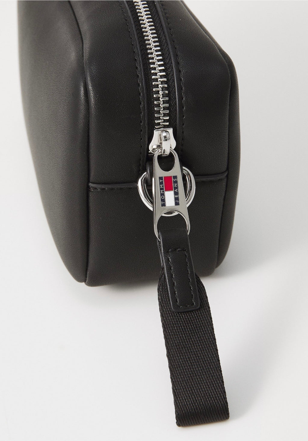 BORSA TOMMY HILFIGER TJW BOLD SCRIPT CAMERA BAG DONNA