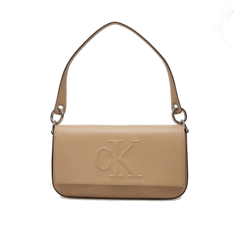 CALVIN KLEIN BORSA A SPALLA SCOLPITA CON PATTA